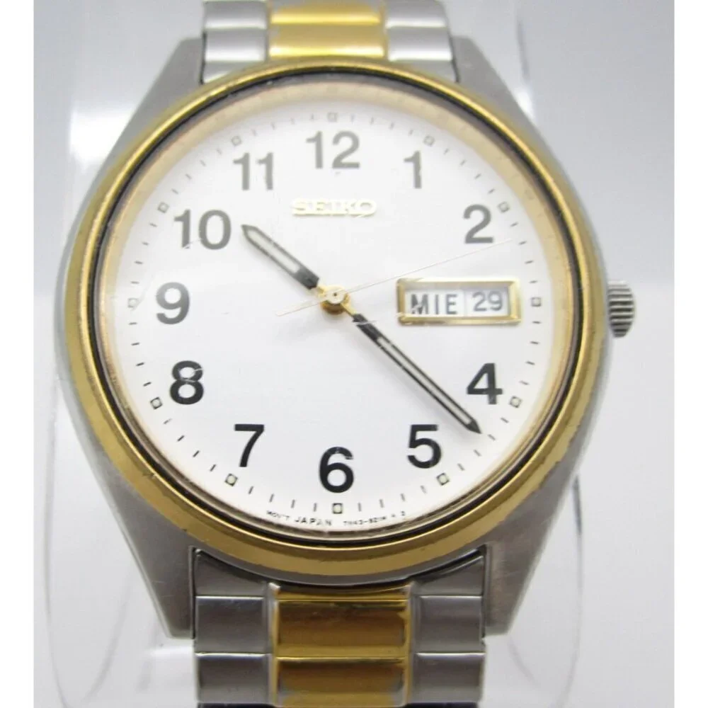Vtg‎ Men Seiko Quartz WR Analog 35mm Day Date Round Watch (H773) 